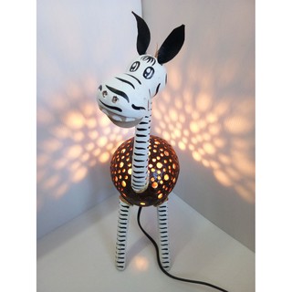 โคมไฟตั้งโต๊ะกะลามะพร้าว ม้าลาย Coconut shell Table lamp Zebra