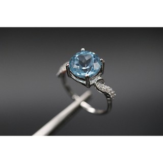 แหวน บลูโทพาส Blue Topaz พลอยแท้ เจียรไนทรงกลม ขนาด 10 มม. ตัวเรือนเงิน 925 ชุบทองคำขาว ขนาด 52-59