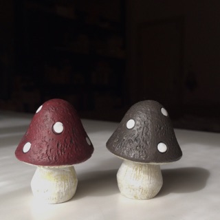 mininature two-tone mushroom เห็ดเรซิ่นสำหรับตกแต่งบ้าน