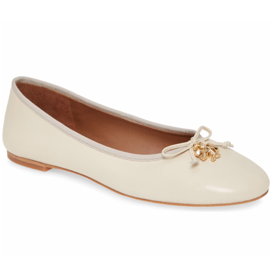 พร้อมส่งในไทย????รองเท้า TORY BURCH Logo Charm Ballet Flat(หนังทั้งคู่ ...