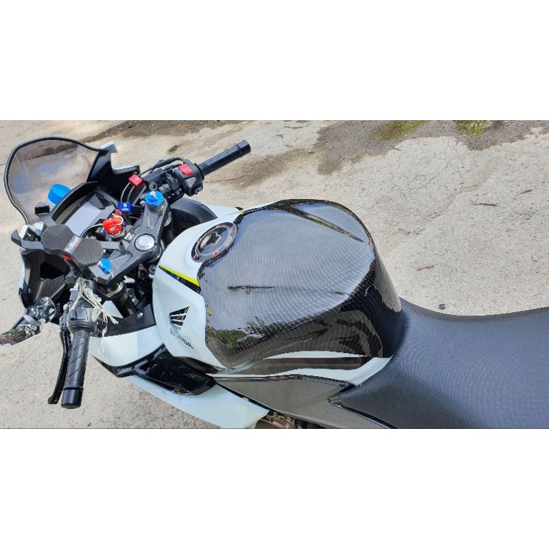 ครอบถังโหนกCBR500R ปี19-22 ลายฟิล์มคาร์บอน / หุ้มคาร์บอน 6D เคลือบผิว 2K เงางามผลิตจากวัสดุ ABS #006 - รูปที่ 4