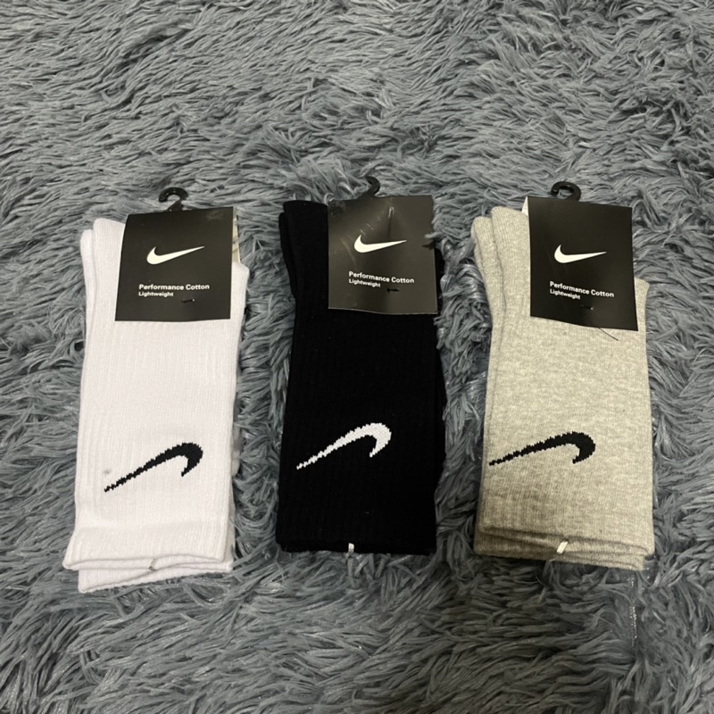ถุงเท้าข้อยาว nike ครึ่งแข้ง ช/ญ ใส่ได้ มีบริการเก็บเงินปลายทาง​🖤🤍