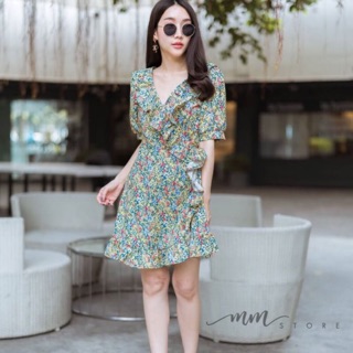 สินค้ารุ่นนี้เข้าเเล้วนะค่ะ !!! Chuu Korea floral Dress เดรสป้ายระบายผูกข้างลายดอกไม้ ลูกค้าตามตลอด สั่งโลดจ้า  Freesize