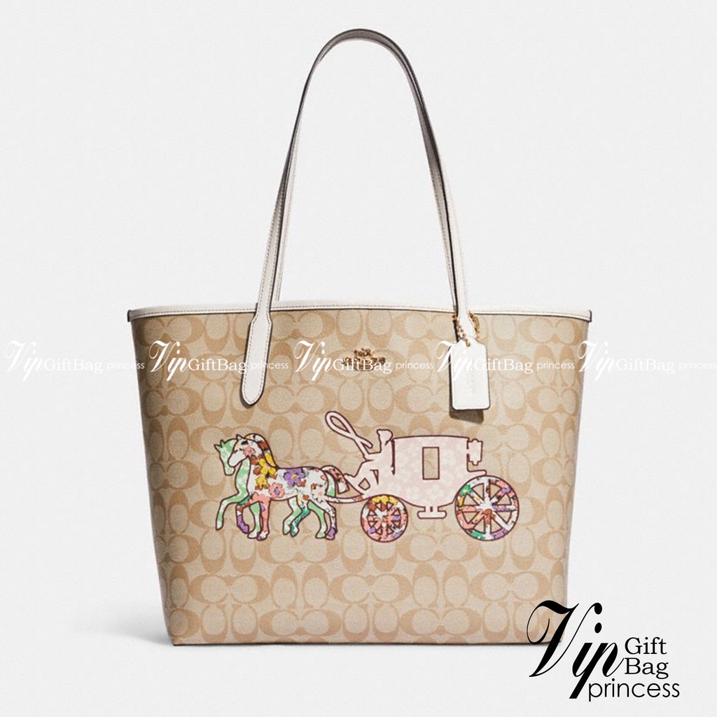 COACH CA607 CITY TOTE IN SIGNATURE CANVAS WITH HORSE AND CARRIAGE PATCHWORK GRAPHIC กระเป๋าทรงโท้ทใบ