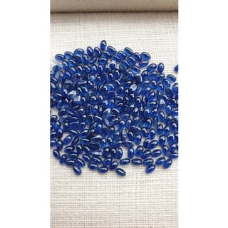 ไพลิน กาญจนบุรี ( Blue Sapphire ) #เผาเก่า สีน้ำเงินกำมะหยี่ (Royal Blue) ทรงไข่ ขนาด 5x3 mm. ( 1 ชุด มี 2 เม็ดค่ะ )