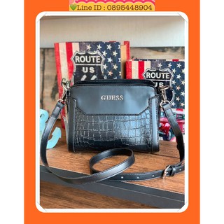 กระเป๋า Guess Trylee Cross Body Bag รีออเดอร์รุ่นขายดี!! กับกระเป๋าทรง crossbody ใบนี้ ขนาดกำลังดี ++-