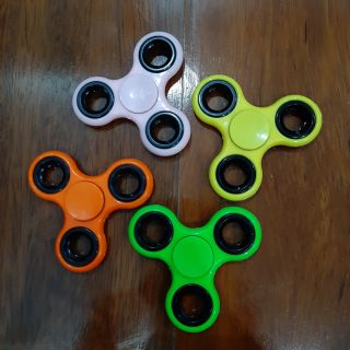 Fidget spinner หลากสี