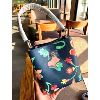 COACH SMALL TOWN BUCKET BAG WITH  DREAMY LAND FLORAL PRINT((C8611)) Code:B2D180665 แบรนด์แท้ 100% งาน Outlet