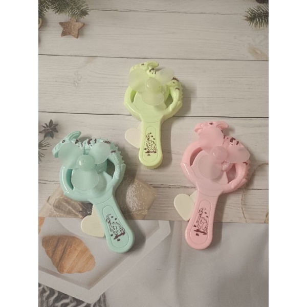 พัดลมมือถือ มือบีบ ไดโนเสาร์ น่ารัก หมีน้อยหน้าจุ๊บ(ราคา/ชิ้น)
