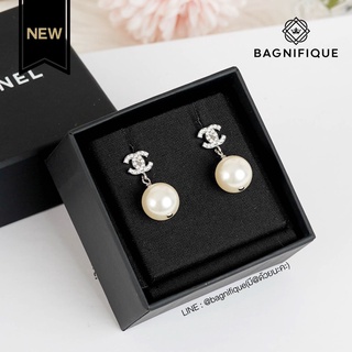 CHANEL EARRING CLASSIC SMALL C C WITH PEARL SHW 1 CM.