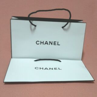 ราคา 120.-ถุงกระดาษ Chanel ของแท้  พร้อมส่ง