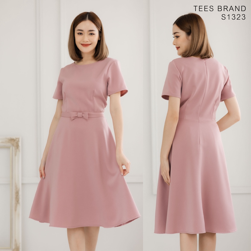 TEESBRAND ชุดทำงานสีชมพู T1323 ทรงบาน เสื้อคอกลม มีโบว์เข็มขัด