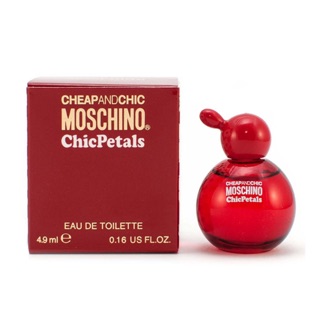 Moschino Cheap And Chic Chic Petals EDT 4.9 ml