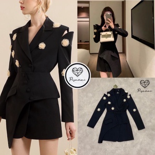 เซ็ตเสื้อสูทคอปกแขนยาวสีดำ ปักดอกไม้3Dสีครีม มาคูากับกระโปรงสั้น
