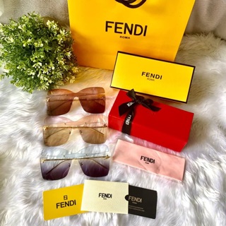 แว่นกันแดด Fendi รุ่นสุดฮิต