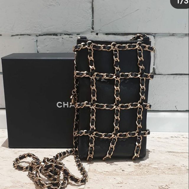 Used Chanel phone case holo28