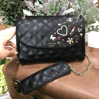 กระเป๋าสะพายoutlet guess