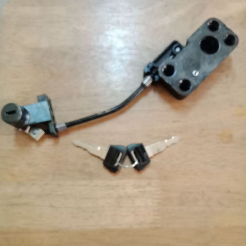 กุญแจเบาะRc80。RC100。