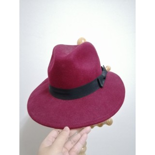 มือสอง. หมวกทรง​ Fedora สีแดงเลือดหมู