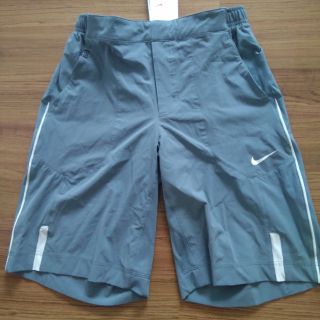 NikeFitory boys size L