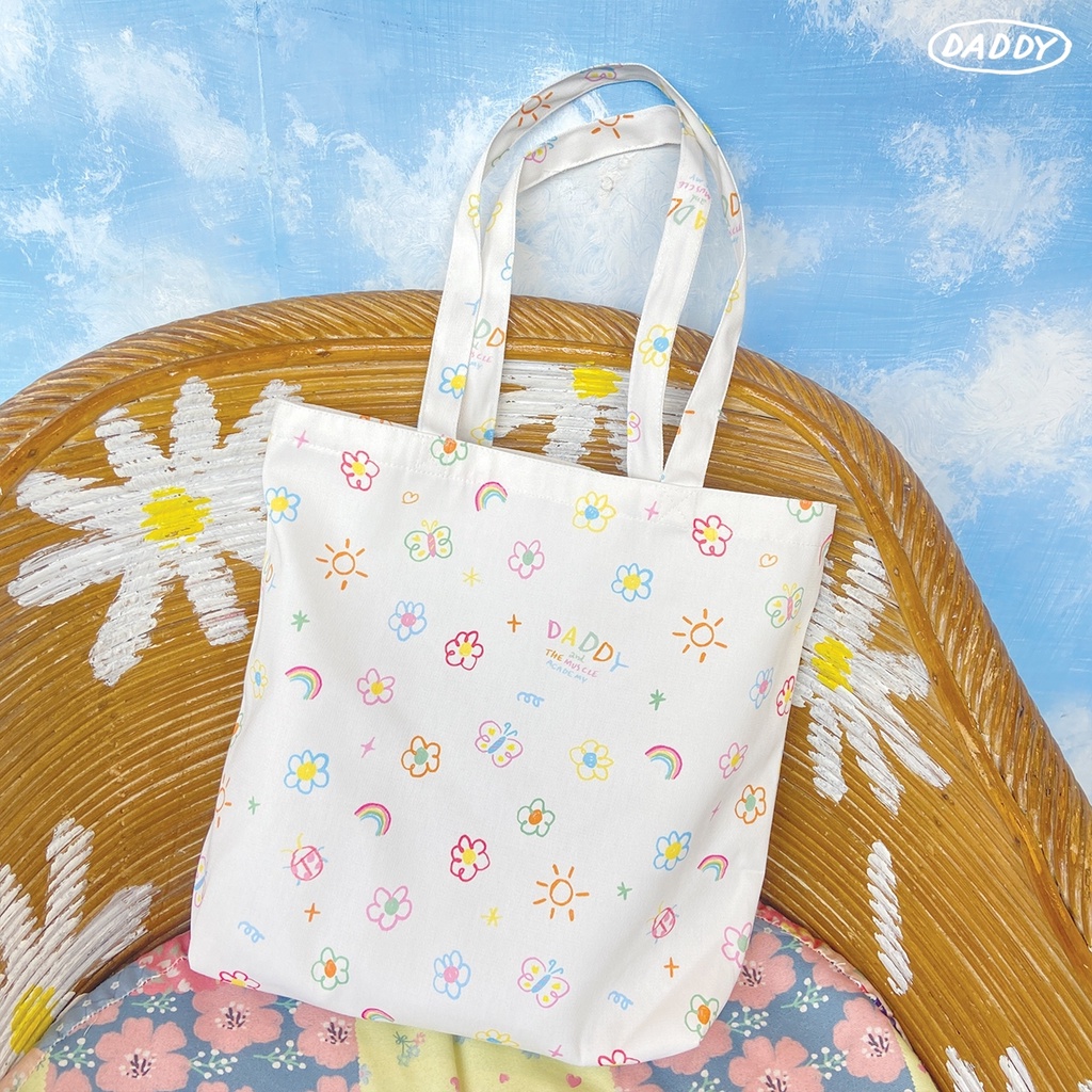 DADDY | Lively Tote Bag กระเป๋าผ้าแคนวาสสีขาวพิมพ์ลาย สุดน่ารัก