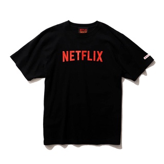 Beams NETFLIX NETFLIX เสื้อยืดแขนสั้นลําลอง พิมพ์ลายละคร ทรงหลวม สไตล์สตรีท สําหรับผู้ชาย