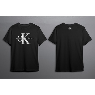 เสื้อยืดผ้าฝ้ายพรีเมี่ยม เสื้อยืด พิมพ์ลาย clvin klein font out