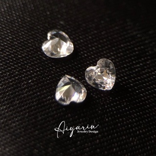 Heart Cz 4A White Diamond เพชรรัสเซียCz 4A รูปหัวใจ เจียระไนเหลี่ยมก้นเพชร