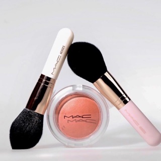 M.A.C Powder brush 463SES มี 2 สีให้เลือก