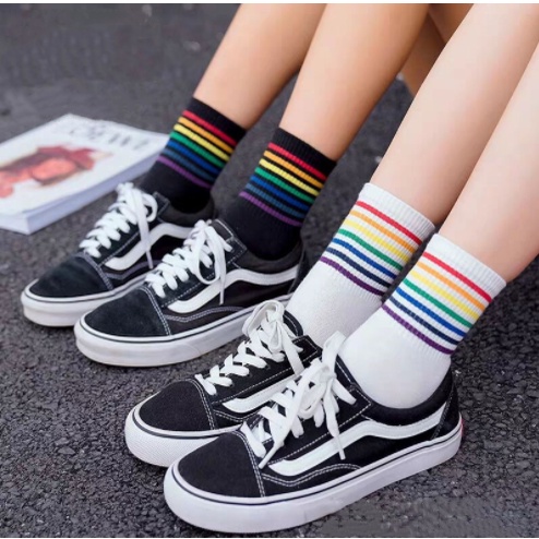 ถุงเท้าผ้าฝ้าย ลายทาง สีรุ้ง แฟชั่นฮาราจูกุ สไตล์เกาหลี สําหรับผู้หญิง