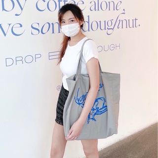 Vibes.brandd☁️Touch of Grey Box tote☁️ กระเป๋าผ้าแคนวาส ค้อทต้อน100% มีก้น