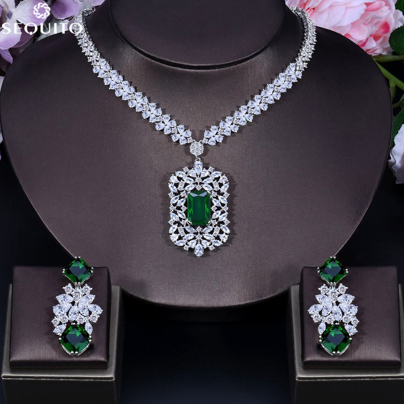 SEQUITO Elegant สุภาพสตรี Gorgeous เทพธิดา Brilliant Emerald สีเขียว Cubic Zirconia คริสตัลสแควร์ Dangle ต่างหูสร้อยคอชุดเครื่องประดับ JS046
