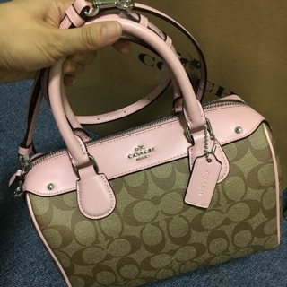 New coach หมอนลายc ชมบลัช สีน่ารัก9”