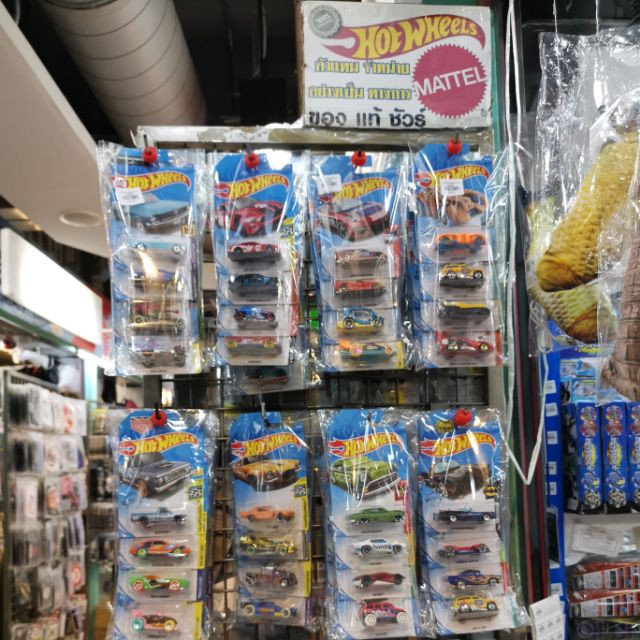 ✤☃รถ HotWheels แท้ ของใหม่ คันละ 28 บาท 4 คัน 100 บาท Mawintoys