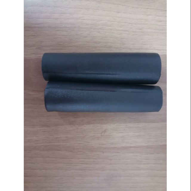 ปลอกมือ PVC ลายหนัง สีดำ