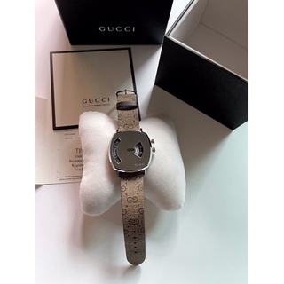 🦋สินค้าพร้อมส่ง🦋  New🍥Gucci Grip Watch ⚙️ สีเงิน ขนาด 38mm. สายหนังแคนวาส 🇮🇹 มีใบรับประกัน สวย เรียบ หรู ราคาดีมากก