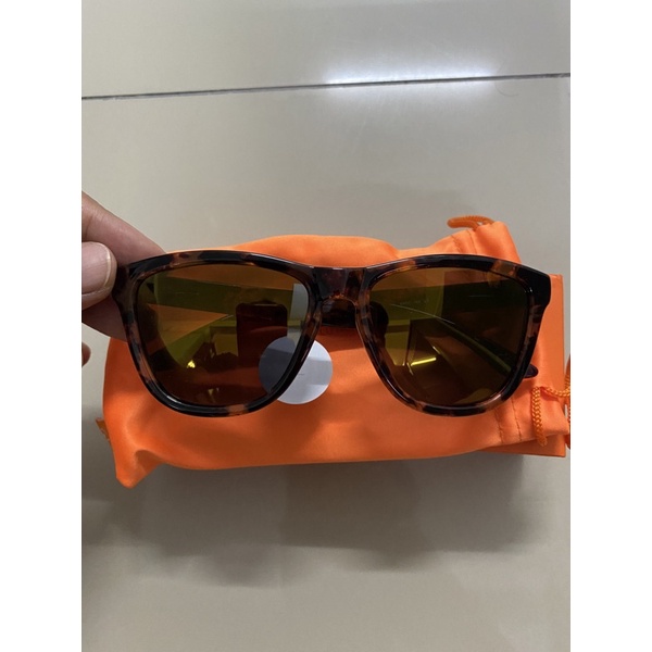 CLERANCE OLDSTOCK ️ ️HAWKERS แว่นกันแดด Carey Gold