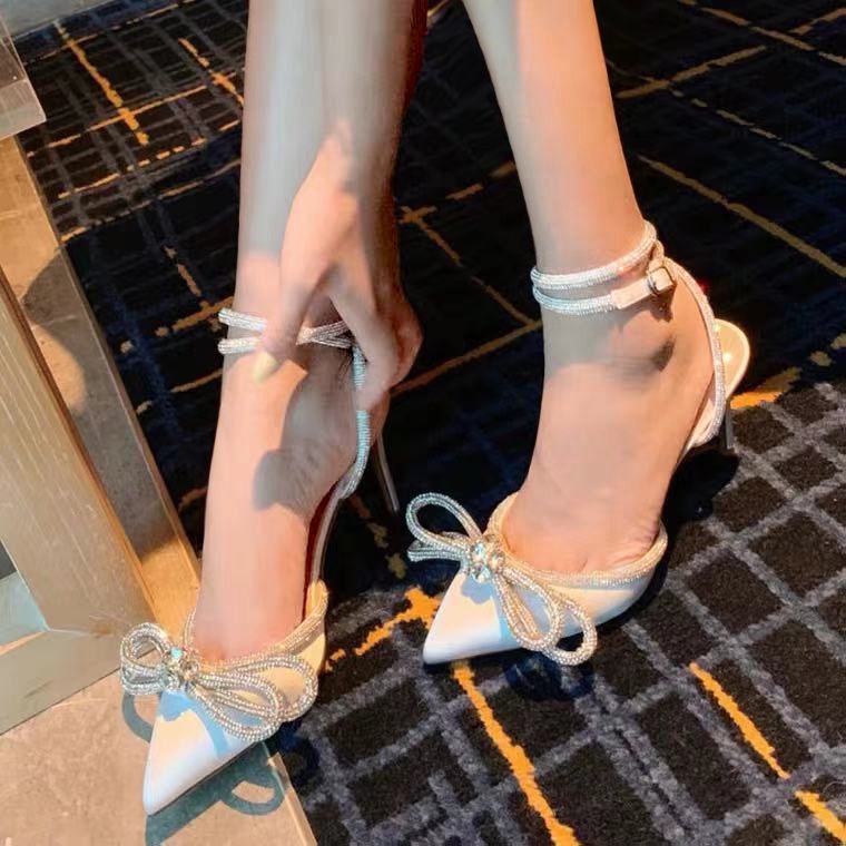🍇34-39 รองเท้าแตะ Rhinestone stiletto หญิงคำคริสตัลใหม่พร้อมโบว์สีชมพูและเพชร 7cm รองเท้าส้นสูง