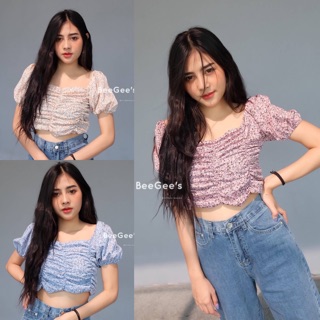 Croptopเอวลอย🌸🌿ลายดอกหญ้า มี3สี มาใหม่🌷🌷