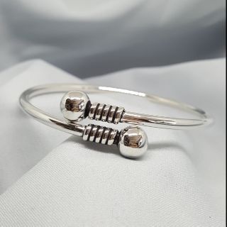 กำไลเงินแท้ 92.5 sterling silver หัวกลมลายเชือกถัก ขนาดวง 5.5 ซม.