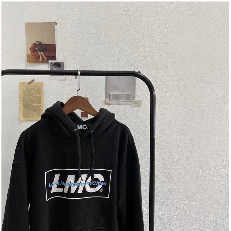 เสื้อฮู้ดแบรนด์เกาหลี LMC HOODIE สภาพใหม่9/10 ไม่มีตำหนิ ส่งฟรีไม่ใช้โค้ด