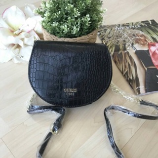 กระเป๋าoutlet guess