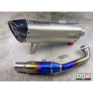 ท่อแต่ง Xmax 300 ปลายท่อตรงรุ่น คอบอมไทเทเนี่ยม Akrapovic 18 นิ้ว เลสสีเงินยิง ปากเคฟล่าแท้ ปากเฉียง โลโก้เลเซอร์