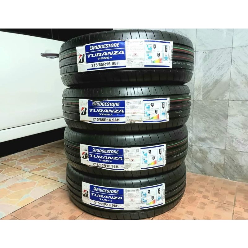 ยางใหม่ค้างปี 215/65R16  Bridgestone Turanza T005a ผลิตปี 2021 พร้อมจุ๊บลมแปซิฟิค 4 ตัว