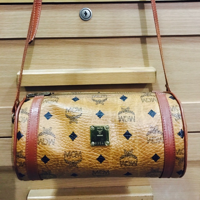 กระเป๋า mcm