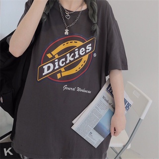 Dickie* เสื้อยืดแขนสั้นลําลอง พิมพ์ลายไอคอน แฟชั่นฤดูร้อน สไตล์คลาสสิก