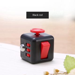 ของเล่น Fidget Cube ช่วยบรรเทาความเครียด