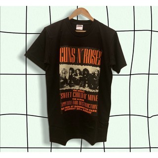 เสื้อยืดวงดนตรี วงร็อค 🤘🏻 สกรีนลายวง Guns N Roses (Sweet Child O Mine) สีสวย ลายชัด ซักไม่ย้วย ไม่หด สกรีนไม่หลุด 💯