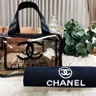 Chanel Beaute Clear Cosmetic Bag &amp; Chanel Towel Gift With Purchase (GWP)