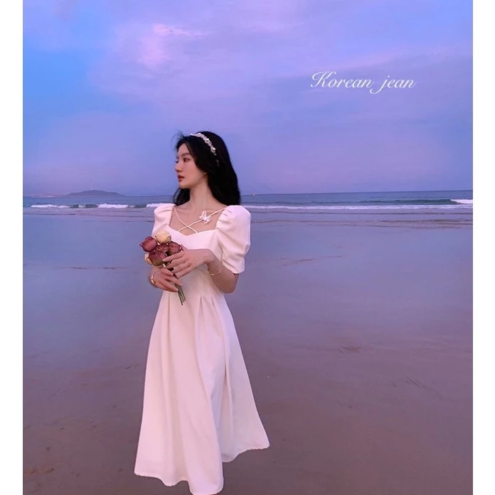 Korean เดรสสีขาวเจ้าหญิง ทรงคอวีประดับผีเสื้อ แขนทรงตุ๊กตา เนื้อผ้าโปร่ง ใส่สบาย แขนทรงตุ๊กตา 8940-